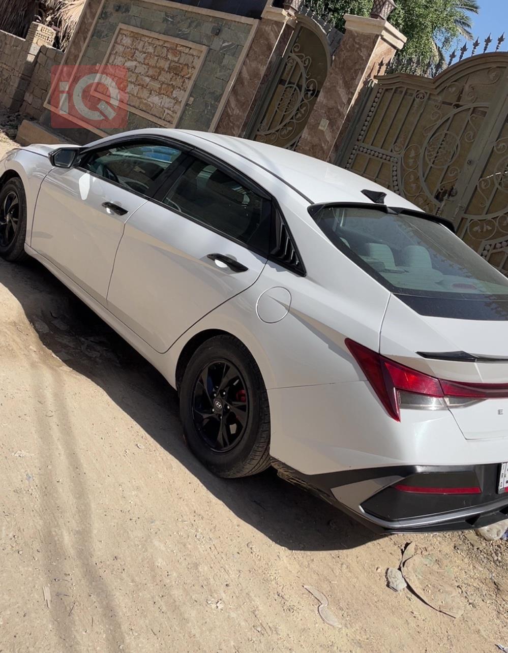 هیوندای ئەلەنترا